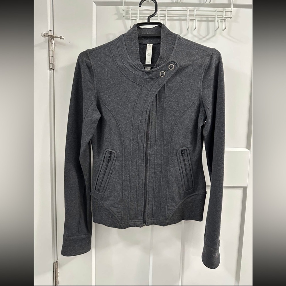 LL🍋 Full Zip snap Sweater Size 4
